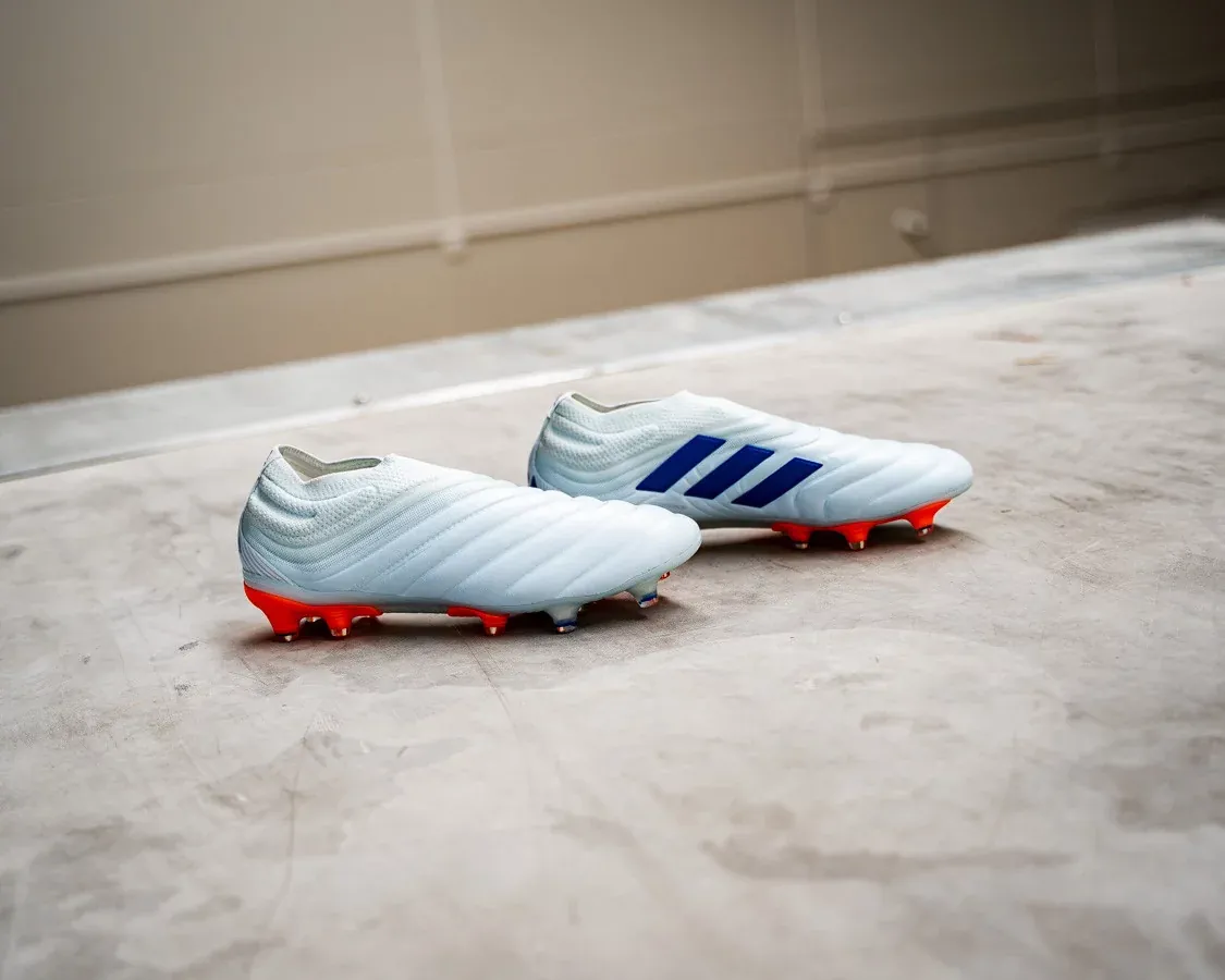 post card blogs_futbolemotion_adidas_gloryhunterpack_3.webp
