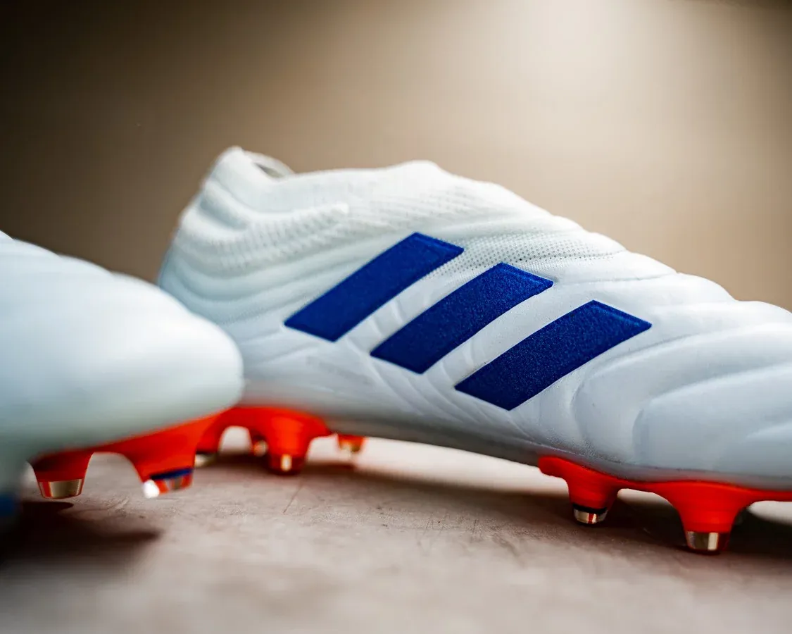 post card blogs_futbolemotion_adidas_gloryhunterpack_4.webp