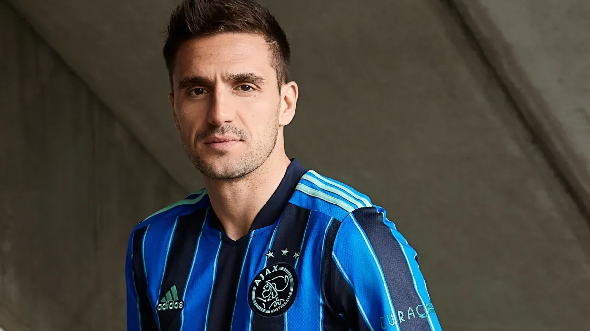 Ajax unveils its new away kit for the 2021/22 season