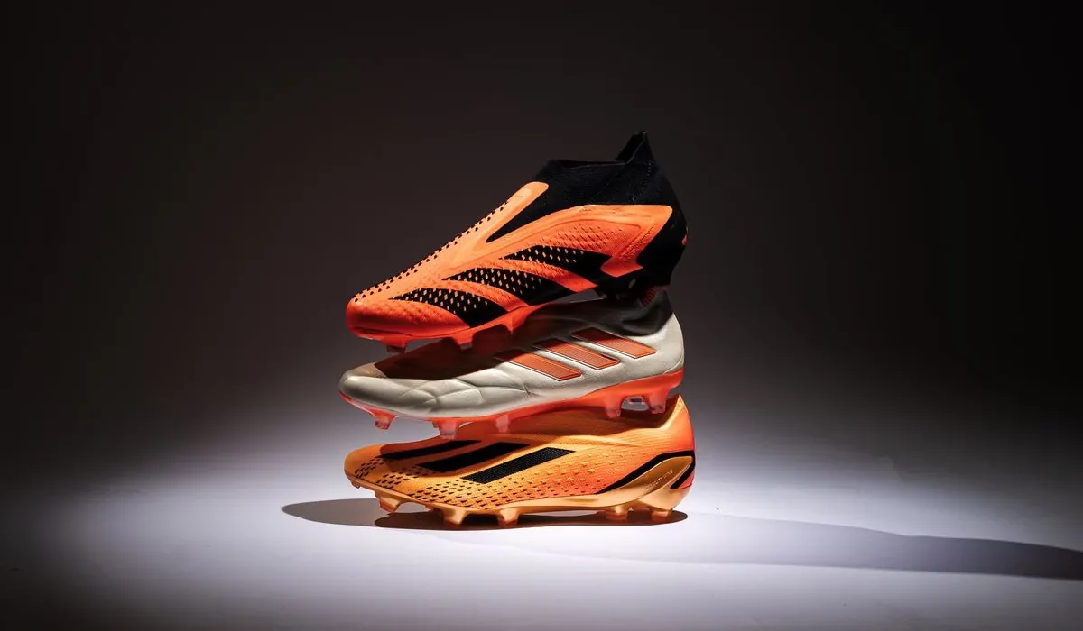 Best laceless football boots