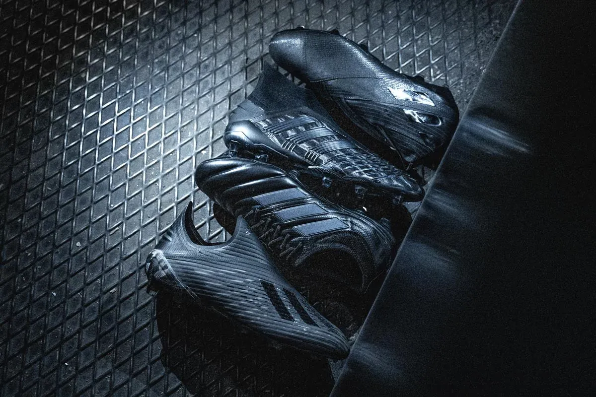 DARK SCRIPT ADIDAS – BLACKOUT FOOTBALL BOOTS