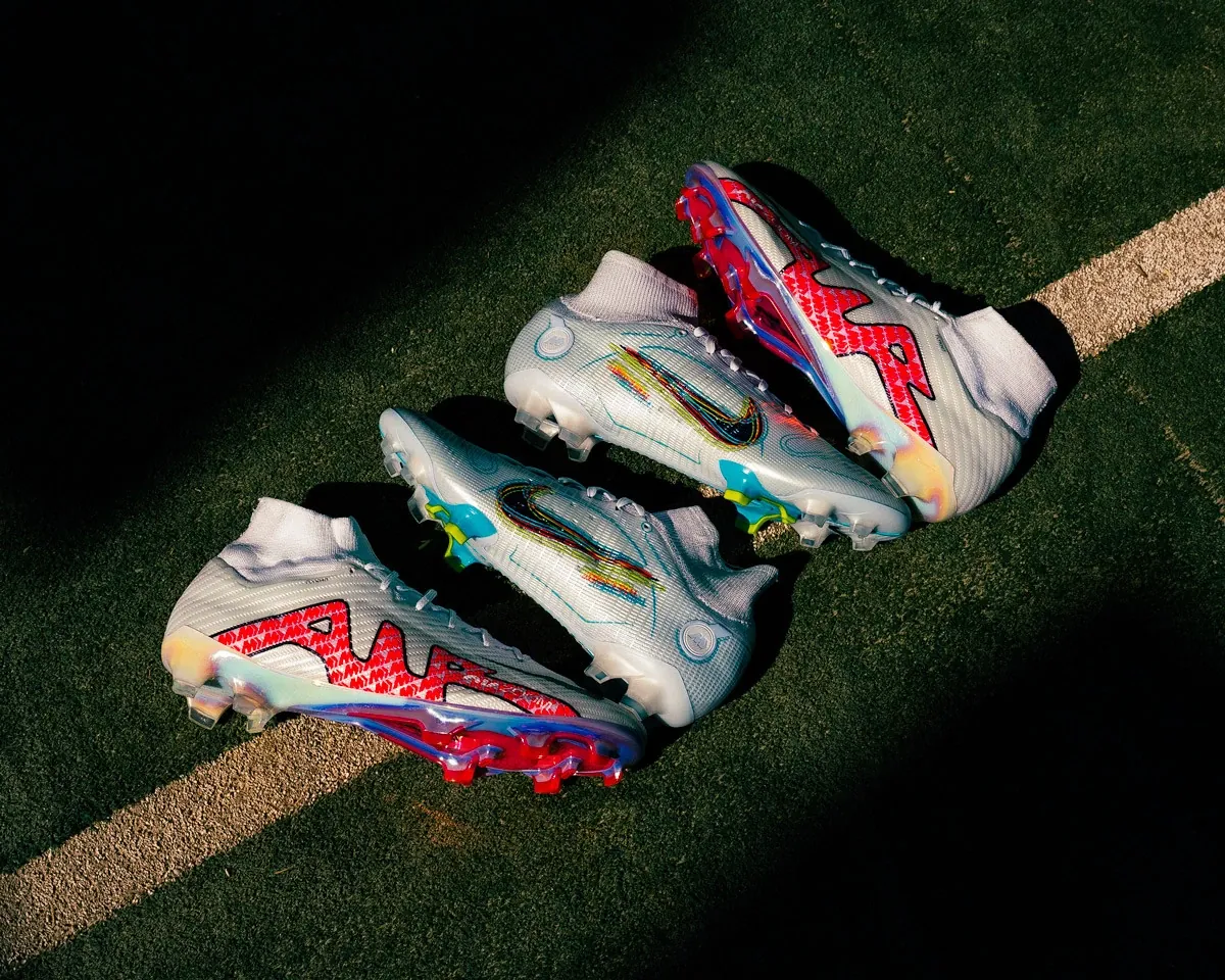 Differences between Nike Mercurial Vapor 14 and Nike Air Zoom Mercurial
