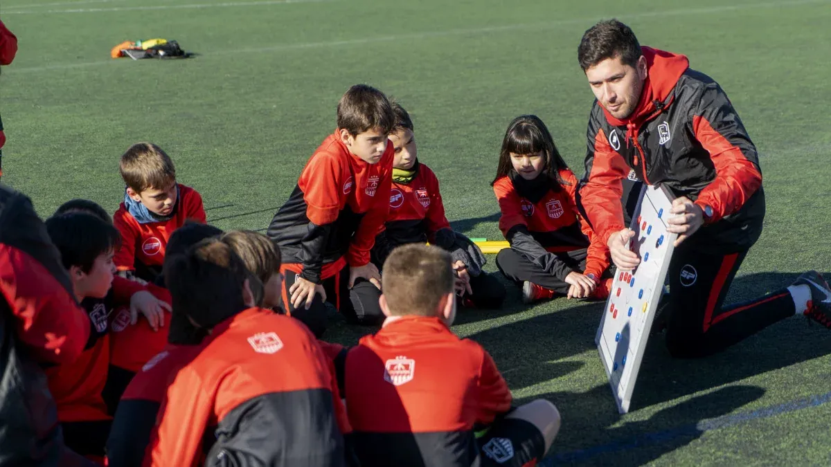 Futbol Emotion Academy kit