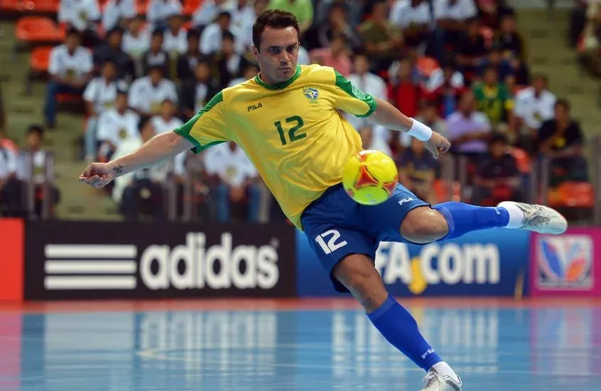 post card blog-futbol-sala-o-futbol-11-falcao.webp