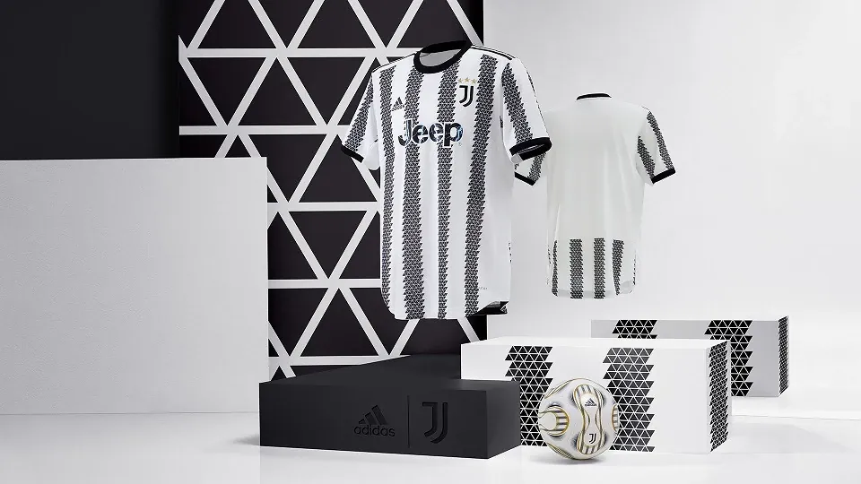 New 2022-2023 Juventus jersey