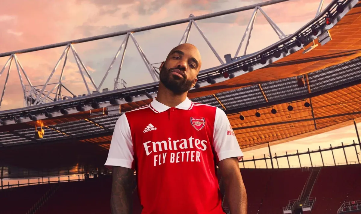 post card camiseta_arsenal_tres.webp