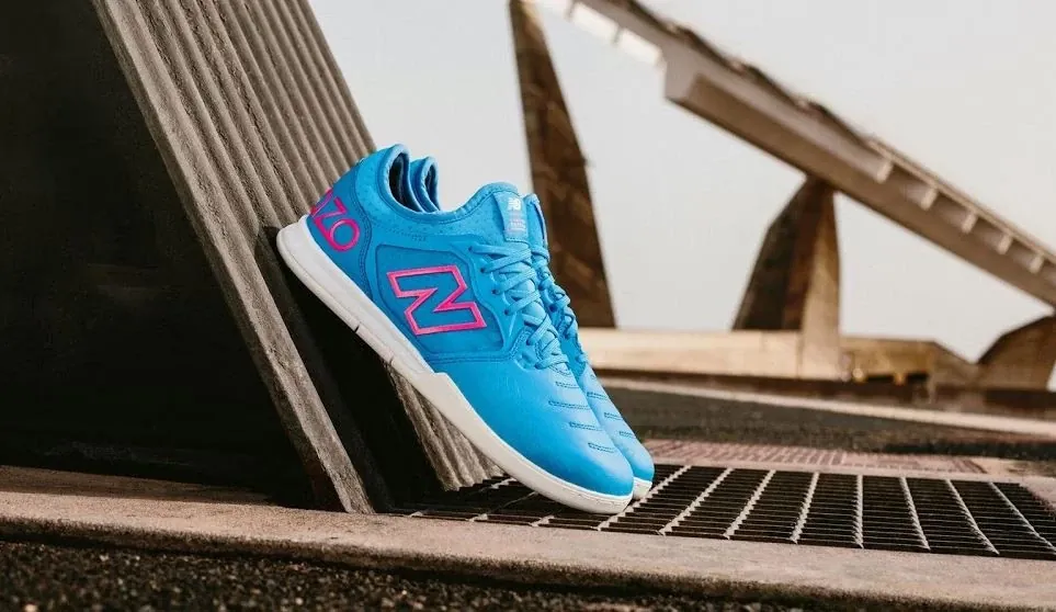 post card post-new-balance-audazo-v5-+-azules-cerca.webp