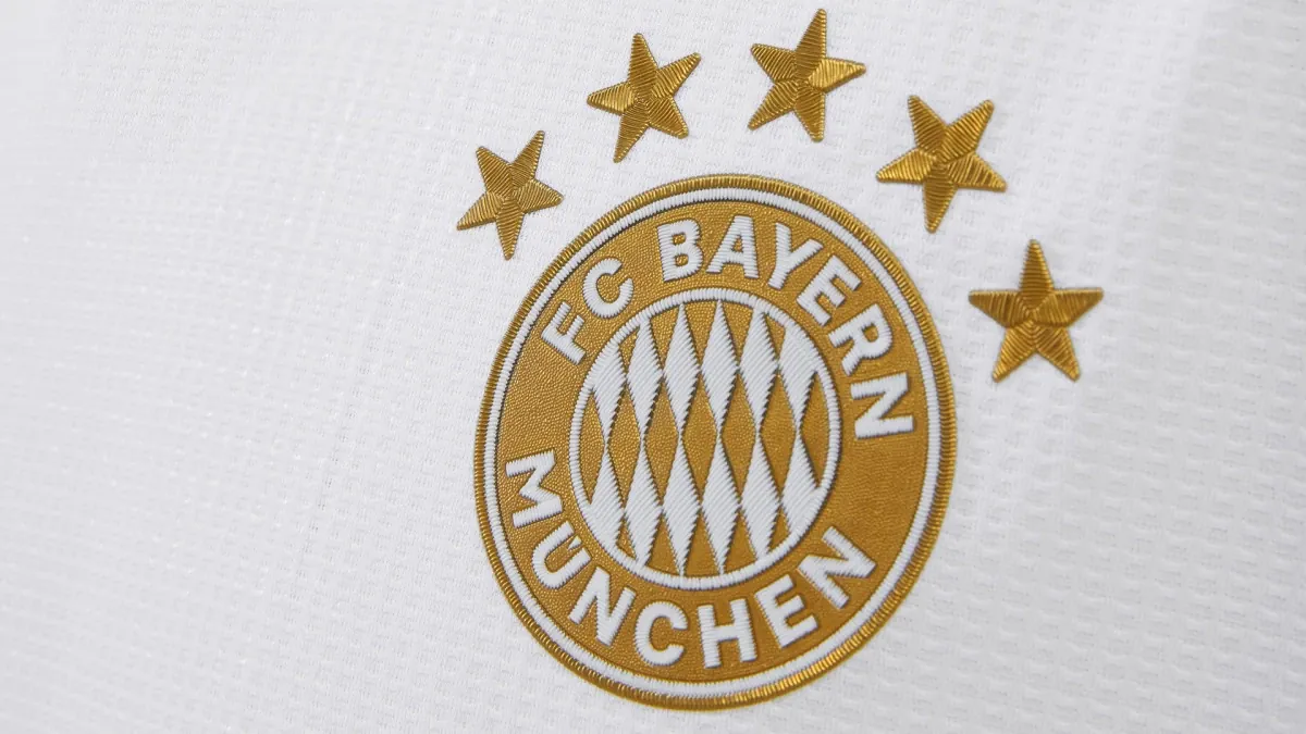 post card 1025088-H23544_BAYERN_FW22_AWAY_DETAIL_SHOT-3_16x9.webp