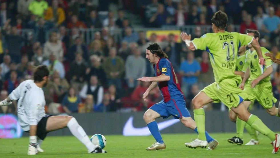 post card messi gol.webp