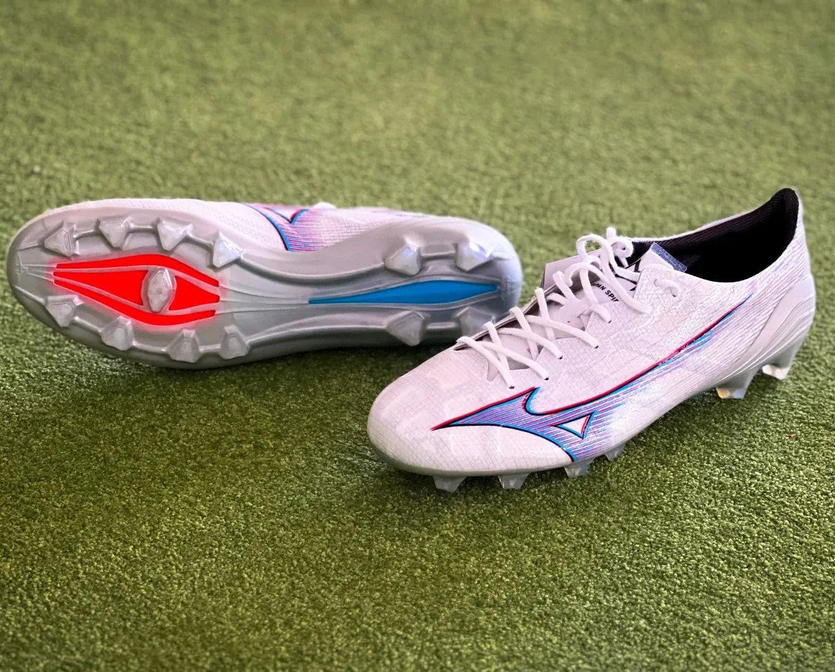 New Mizuno Alpha