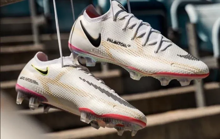 New Nike Phantom GT2