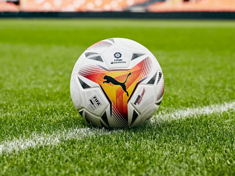 post card post-lanzamientos-del-mes-Puma-balón.webp