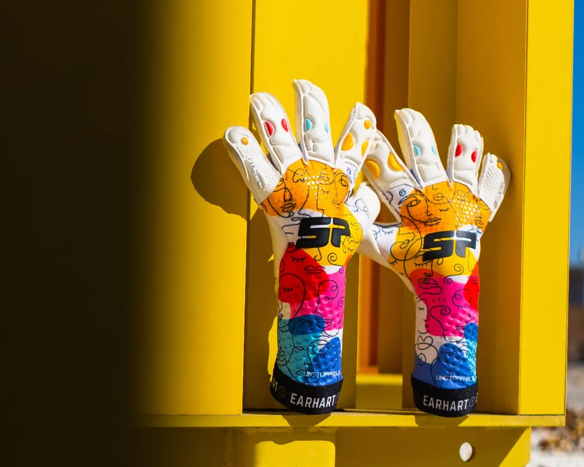 New SP Futbol Earhart gloves, exclusive to Sandra Paños
