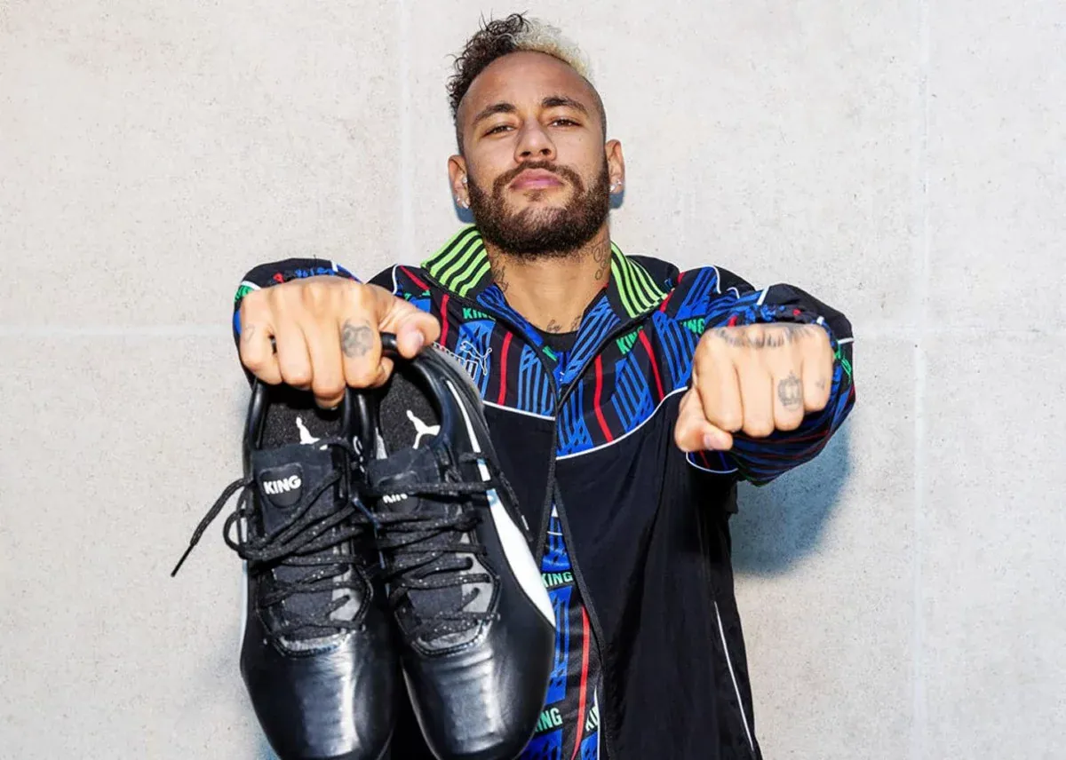 Neymar Jr signs for Puma