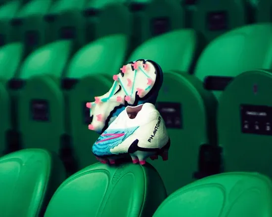 post card post-nike-mercurial-vs-nike-phantom-gx–suela.webp