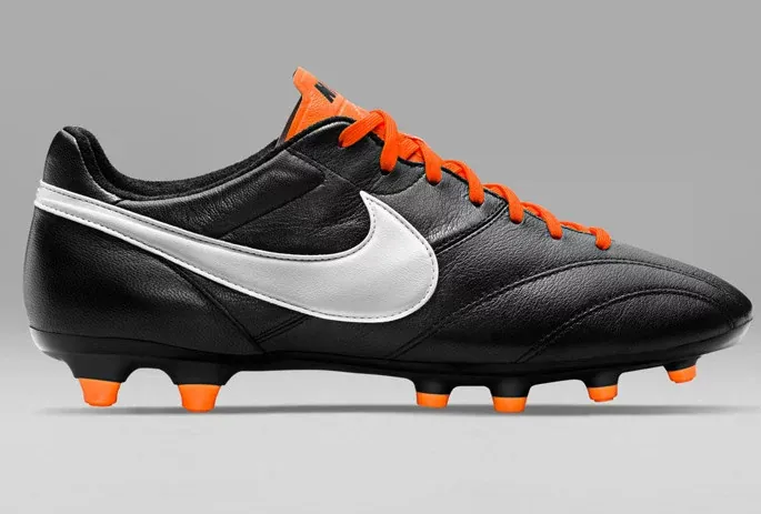 post card HO15_FB_TIEMPO_LEGEND_PREMIER_SE_BLACK_WHITE_TOTAL_ORANGE_A_PREM_native_1600.webp