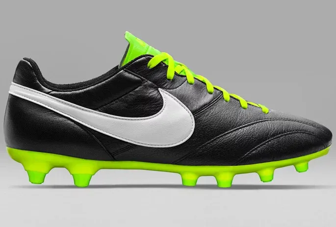 post card HO15_FB_TIEMPO_LEGEND_PREMIER_SE_BLACK_WHITE_ELECTRIC_GREEN_A_PREM_native_1600.webp