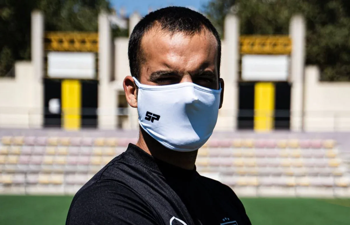 SP Fútbol presents its sports face mask