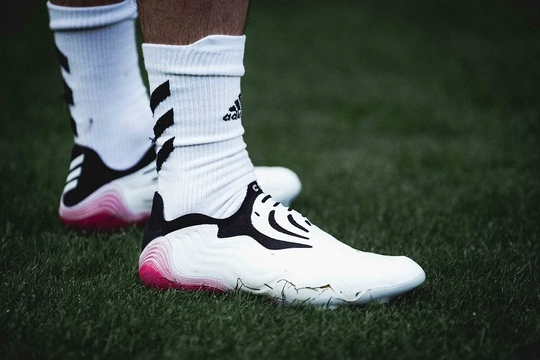 post card post-nuevo-adidas-superspectral-pack-copa-sense.webp