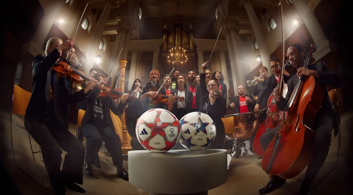 The new UEFA Champions League 23/24 match ball