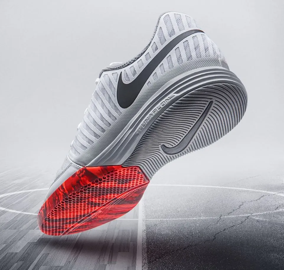 post card Nike-Small-Sided-Futsal-Pack-futbolemotion-1.webp