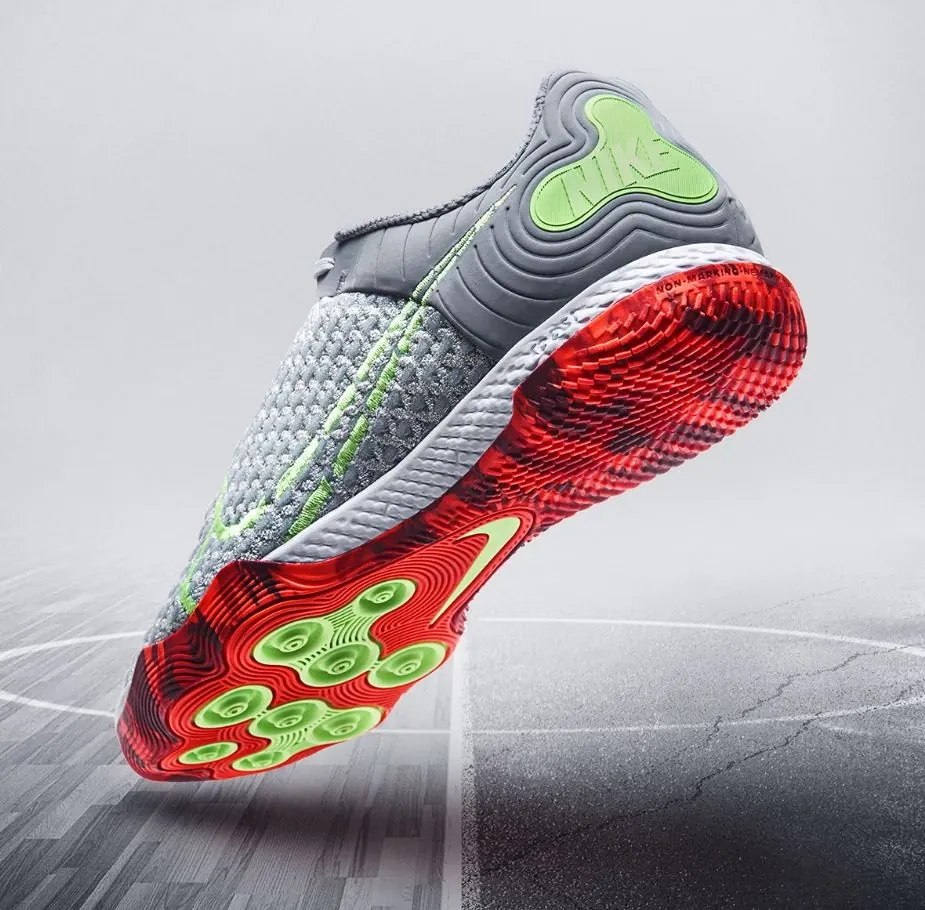 post card Nike-Small-Sided-Futsal-Pack-futbolemotion-3.webp