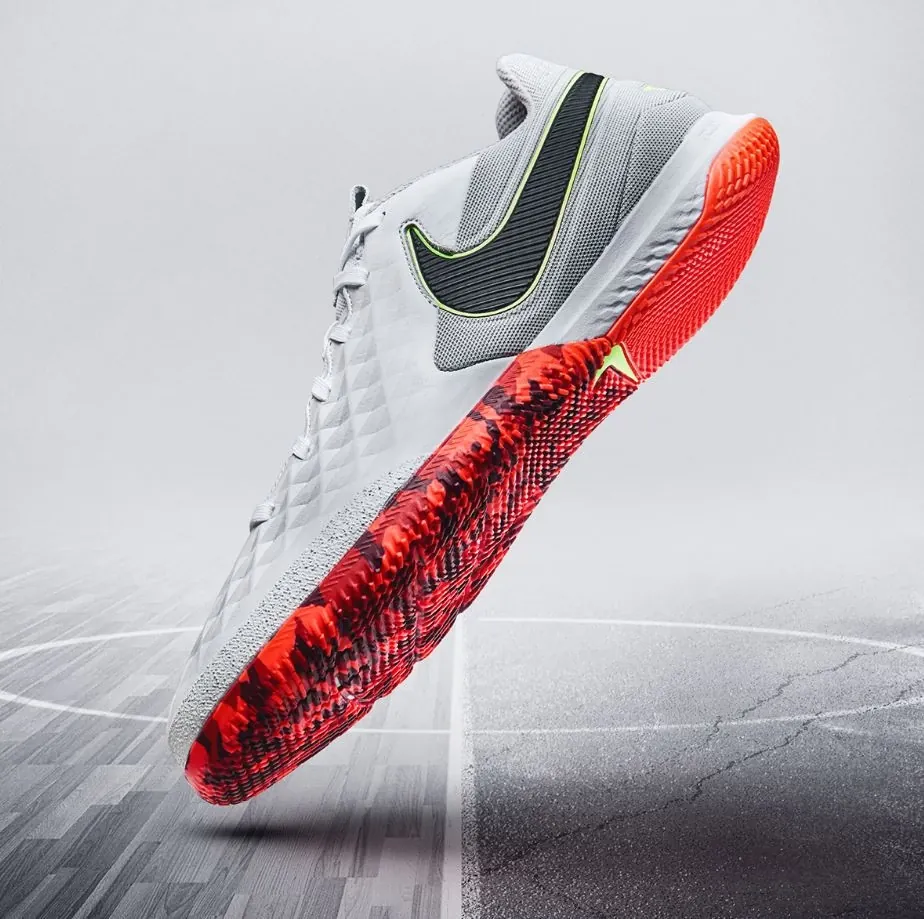 post card Nike-Small-Sided-Futsal-Pack-futbolemotion-4.webp