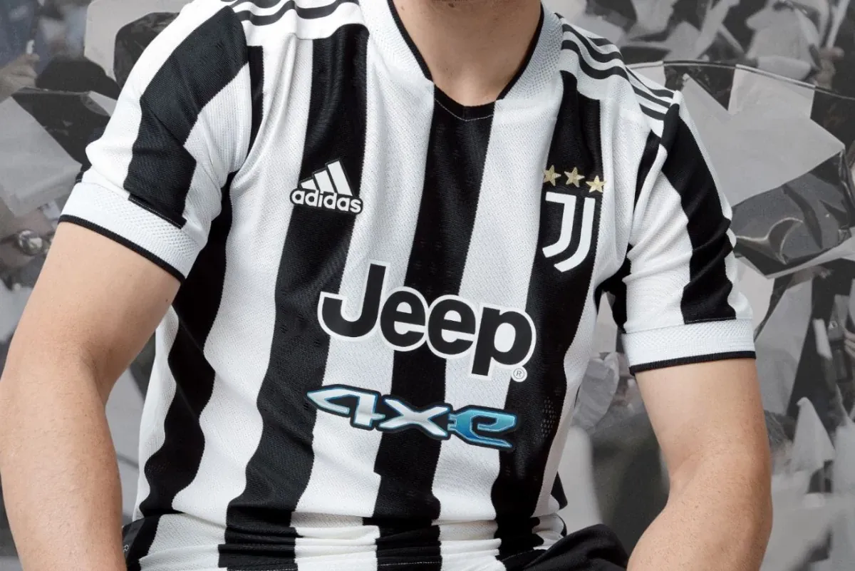 post card Loja online Fútbol Emotion Portugal - Blogs de futebol - Esta é a nova camisola principal da Juventus para a temporada 21-22 (3).webp