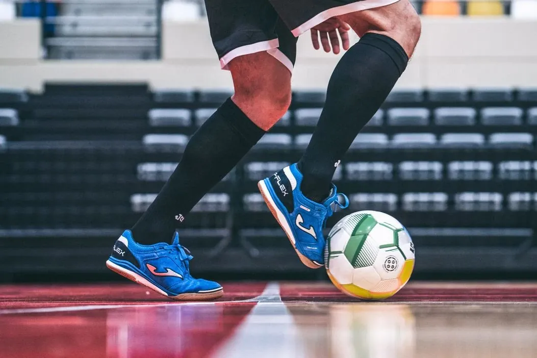 post card post-zapatillas-futbol-sala-joma.webp
