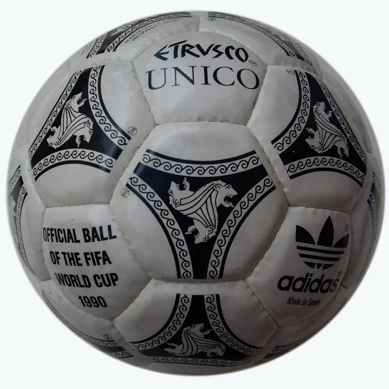 post card adidas Etrusco Unico.webp