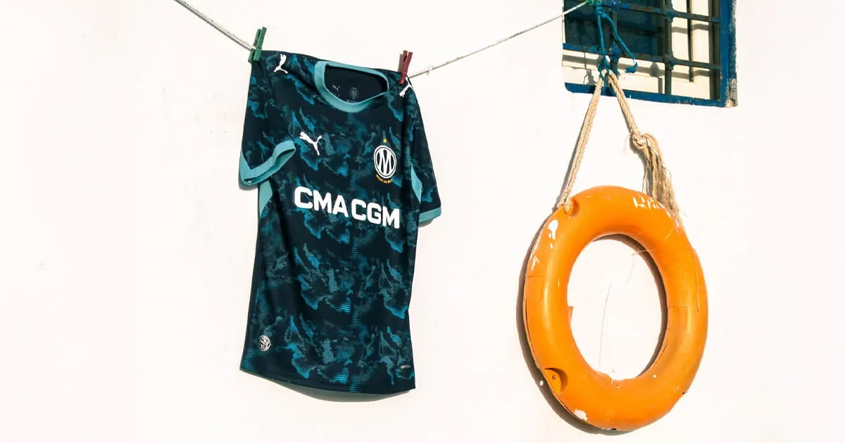 Marseille Pay Tribute to the Mediterranean With 26/27 Away Shirt Design