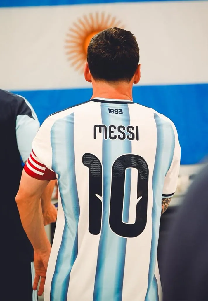 Messi 25