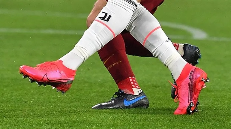 Ronaldo Debuts Nike Superfly “Crimson Red”
