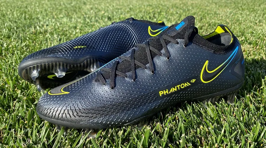 Up Close – Nike Phantom GT Elite “Black x Prism”