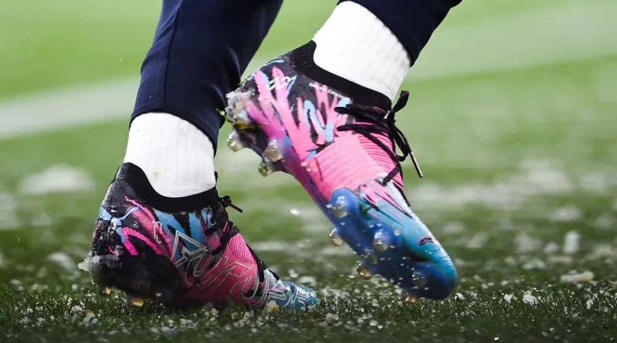 Why Did Neymar Switch Puma FUTURE Z Boots At Half Time?